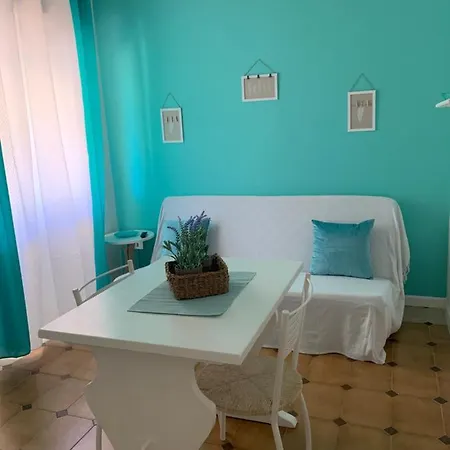 Apartment H *